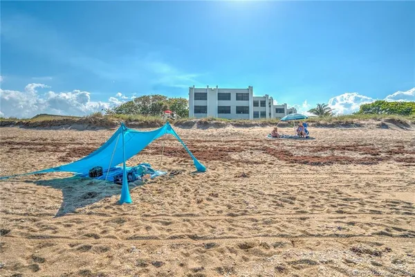 $6,000 | 1289 Northeast Ocean Boulevard, Unit 2, Jensen Beach, FL 34957