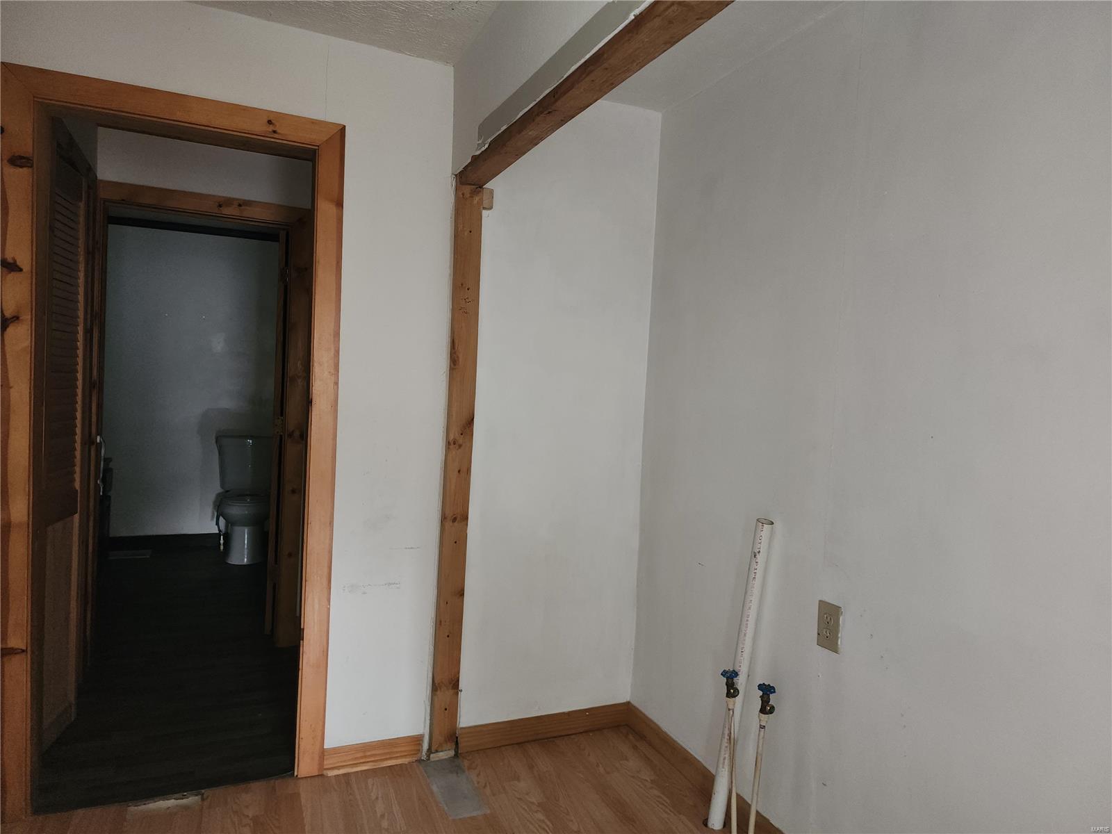 345 East North Street Roodhouse, IL 62082 - Photo 14 of 29