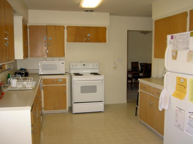 3328 Colchester Road Columbus, OH 43221 - Photo 4 of 15