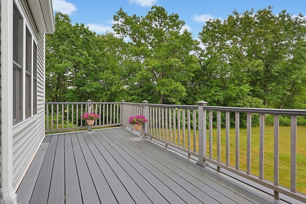 201 Treasure Island Road, Unit 201 Webster, MA 01570 - Photo 15 of 39