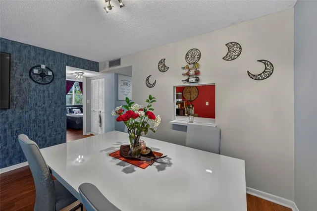 $260,000 | 1800 North Andrews Avenue, Unit 2F, Fort Lauderdale, FL 33311