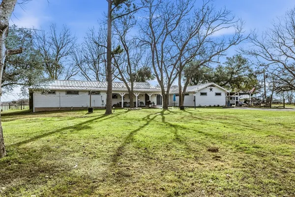 $315,000 | 9523 West Fm 1644, Calvert, TX 77837