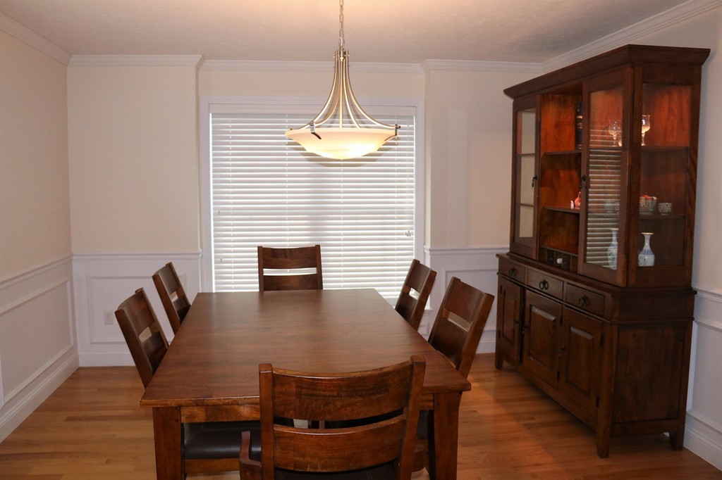 8 Henley Road Acton, MA 01720 - Photo 7 of 19 Gallery Image 7