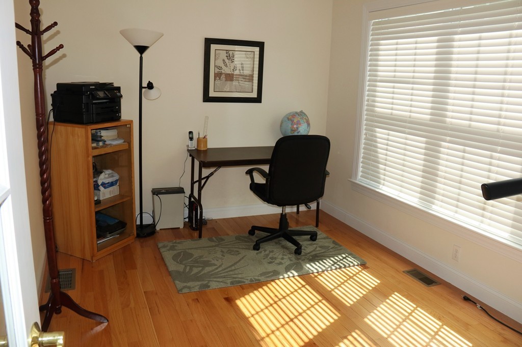 8 Henley Road Acton, MA 01720 - Photo 9 of 19 Gallery Image 9