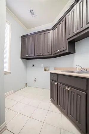 $4,500 | 2423 River Rock Circle, Arlington, TX 76006