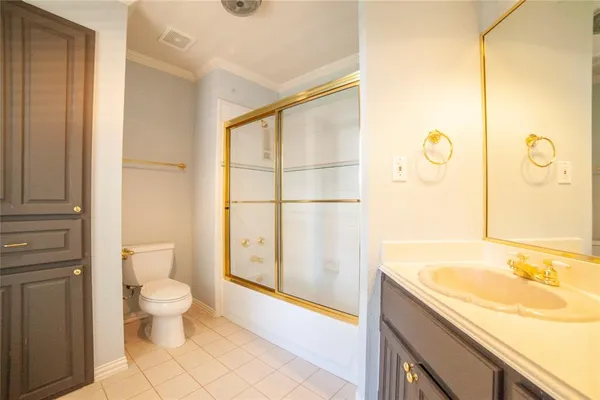 $4,500 | 2423 River Rock Circle, Arlington, TX 76006