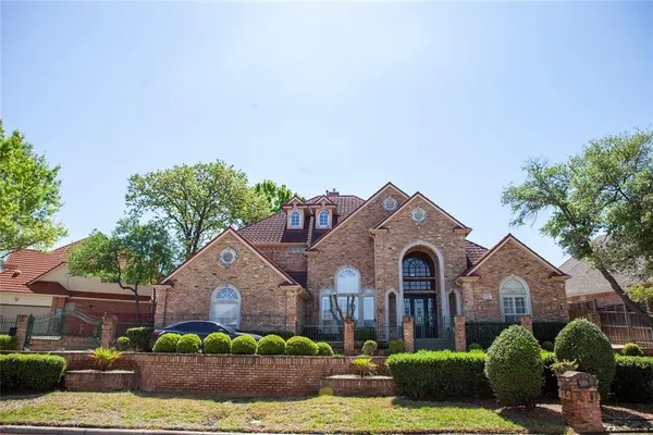 $4,500 | 2423 River Rock Circle, Arlington, TX 76006