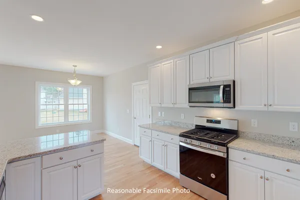$674,544 | 83 Lantern Drive, Sandown, NH 03873