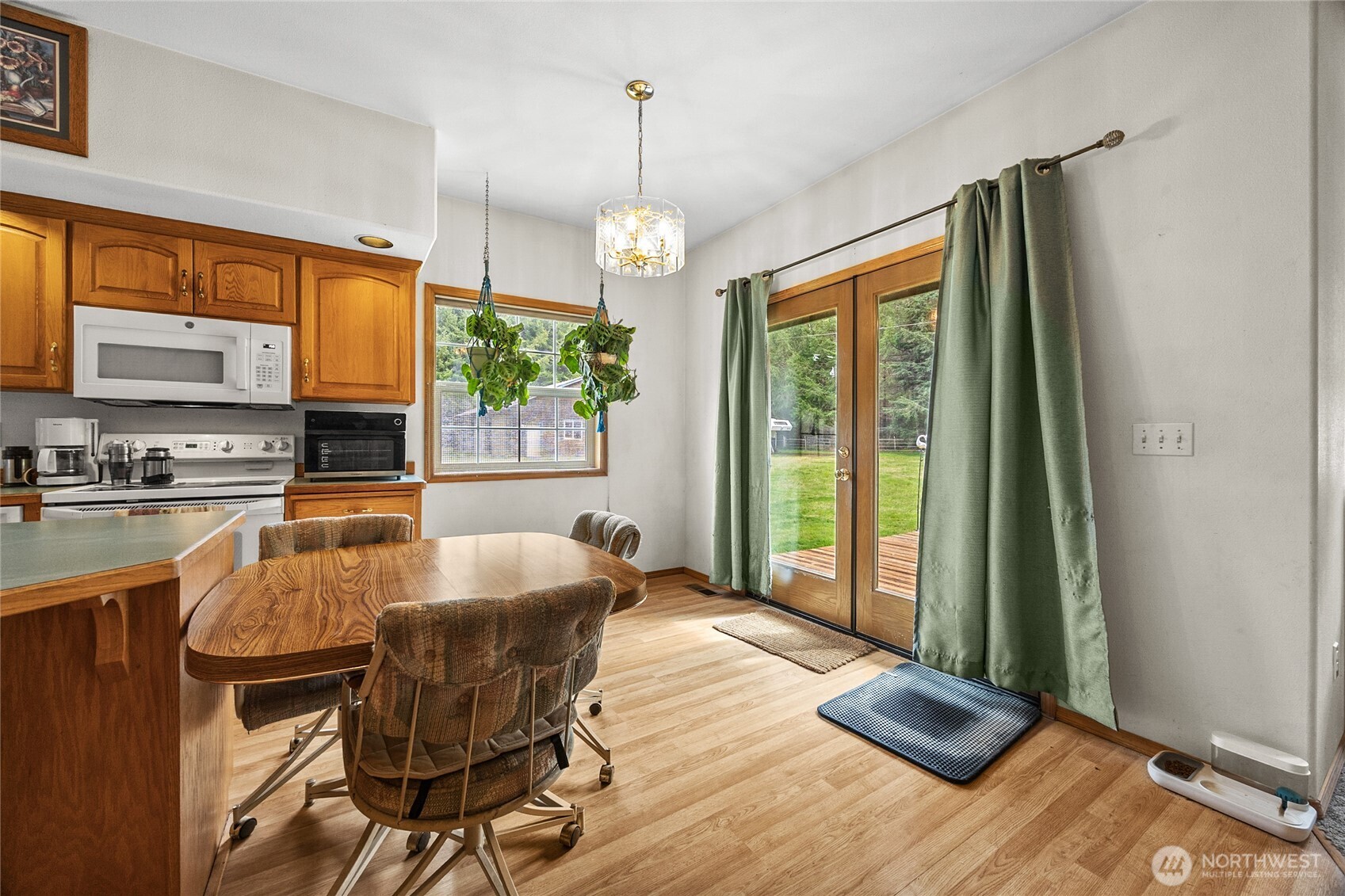 122 Ridge View Drive Randle, WA 98377 - Photo 14 of 40 a living room with furniture and a large window