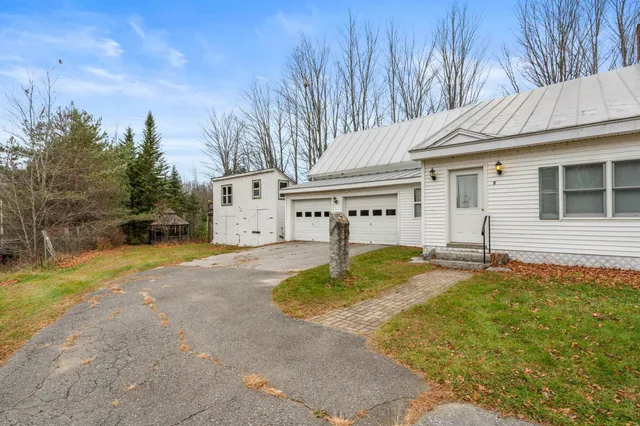 $679,900 | Undisclosed Address, Skowhegan, ME 04976