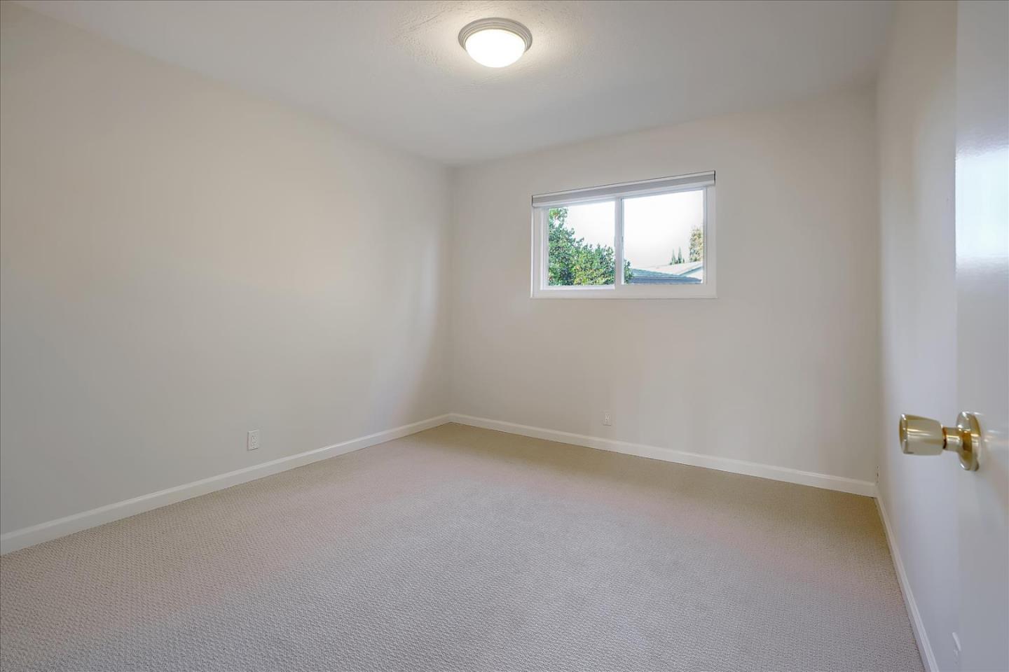 5282 Pebbletree Way San Jose, CA 95111 - Photo 27 of 39 an empty room with a window