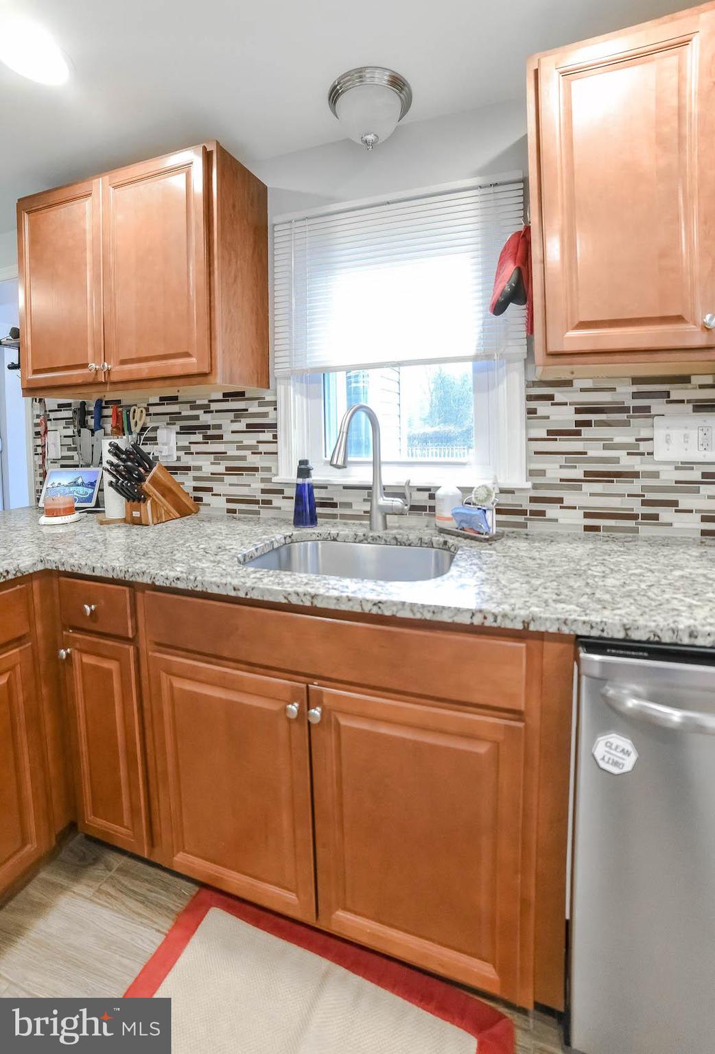 924 Crystal Rock Road Lusby, MD 20657 - Photo 14 of 58 Granite counters