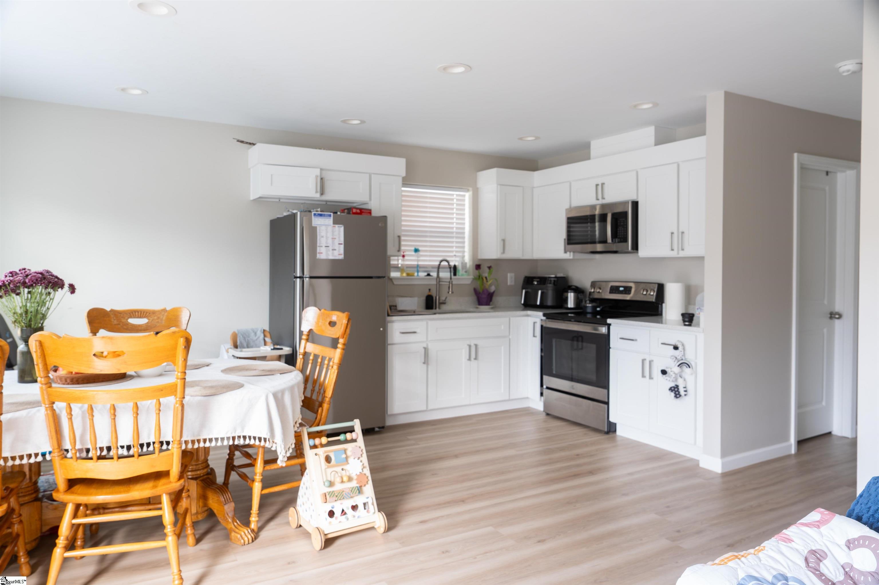 638 South Converse Street Spartanburg, SC 29306 - Photo 9 of 39