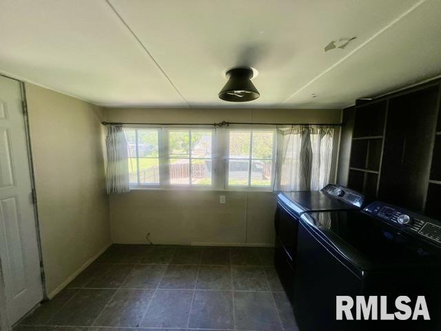 636 North 8th Avenue Canton, IL 61520 - Photo 22 of 33