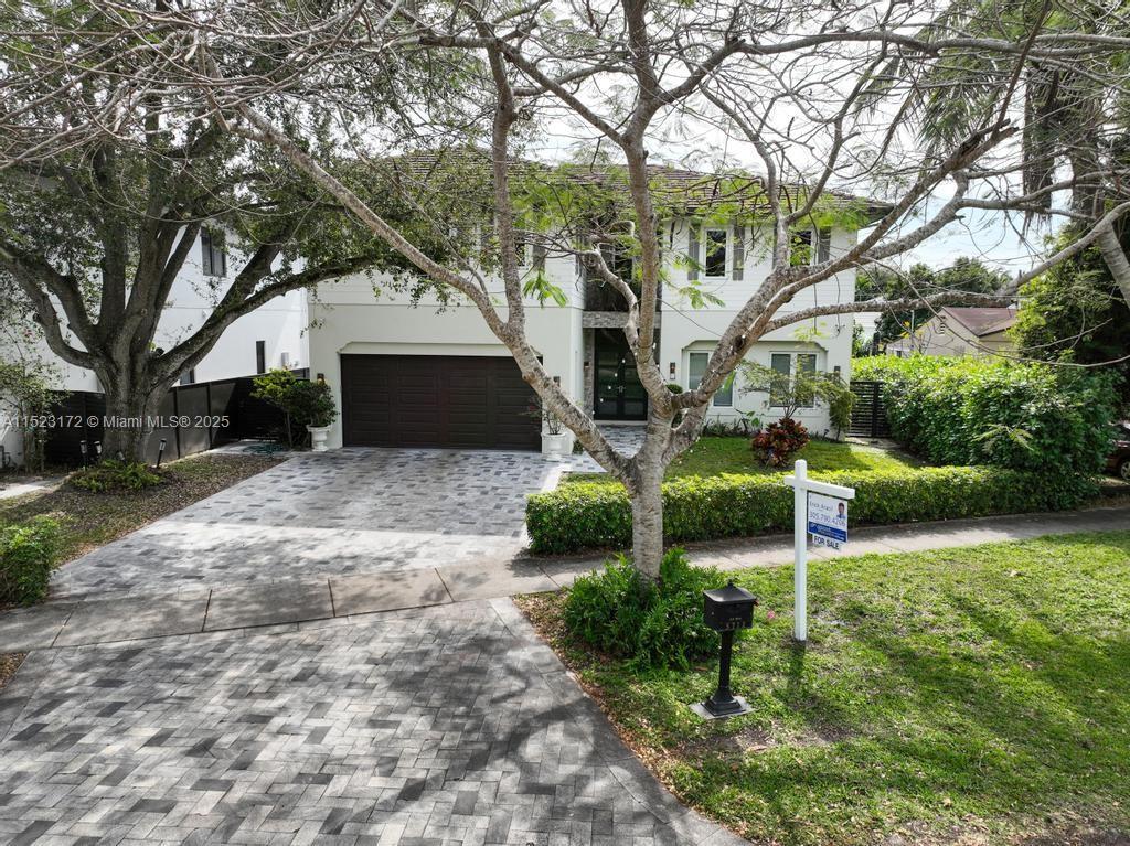 Coral Terrace Miami, FL 33155 - Photo 42 of 51 a view of a house with backyard and sitting area
