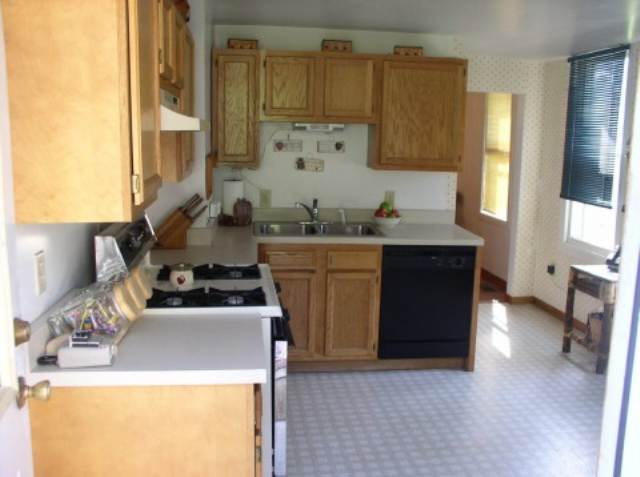 1229 North Kickapoo Creek Road Peoria, IL 61604 - Photo 3 of 7 Gallery Image 3