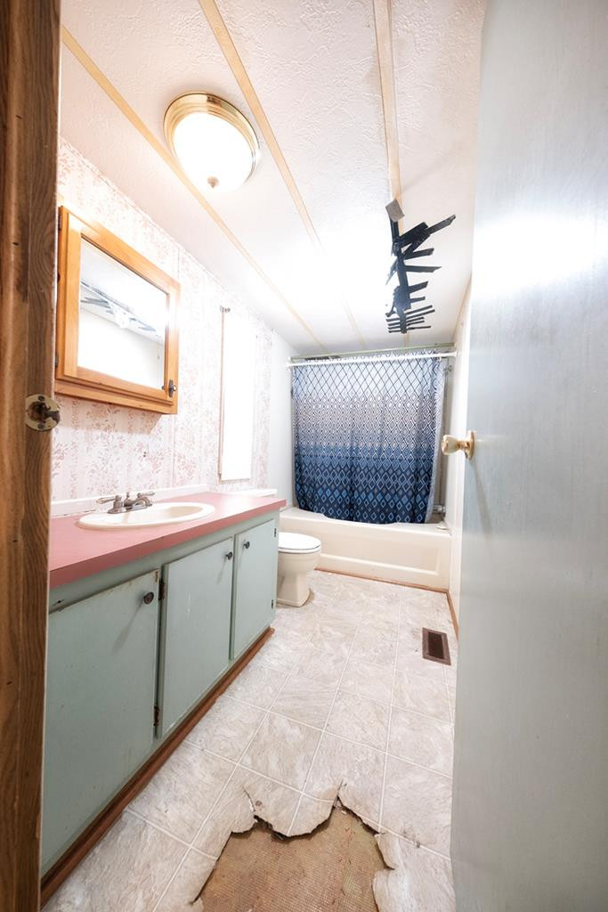 660 Mountain Top Road Marble, NC 28905 - Photo 15 of 20 #1 bathroom