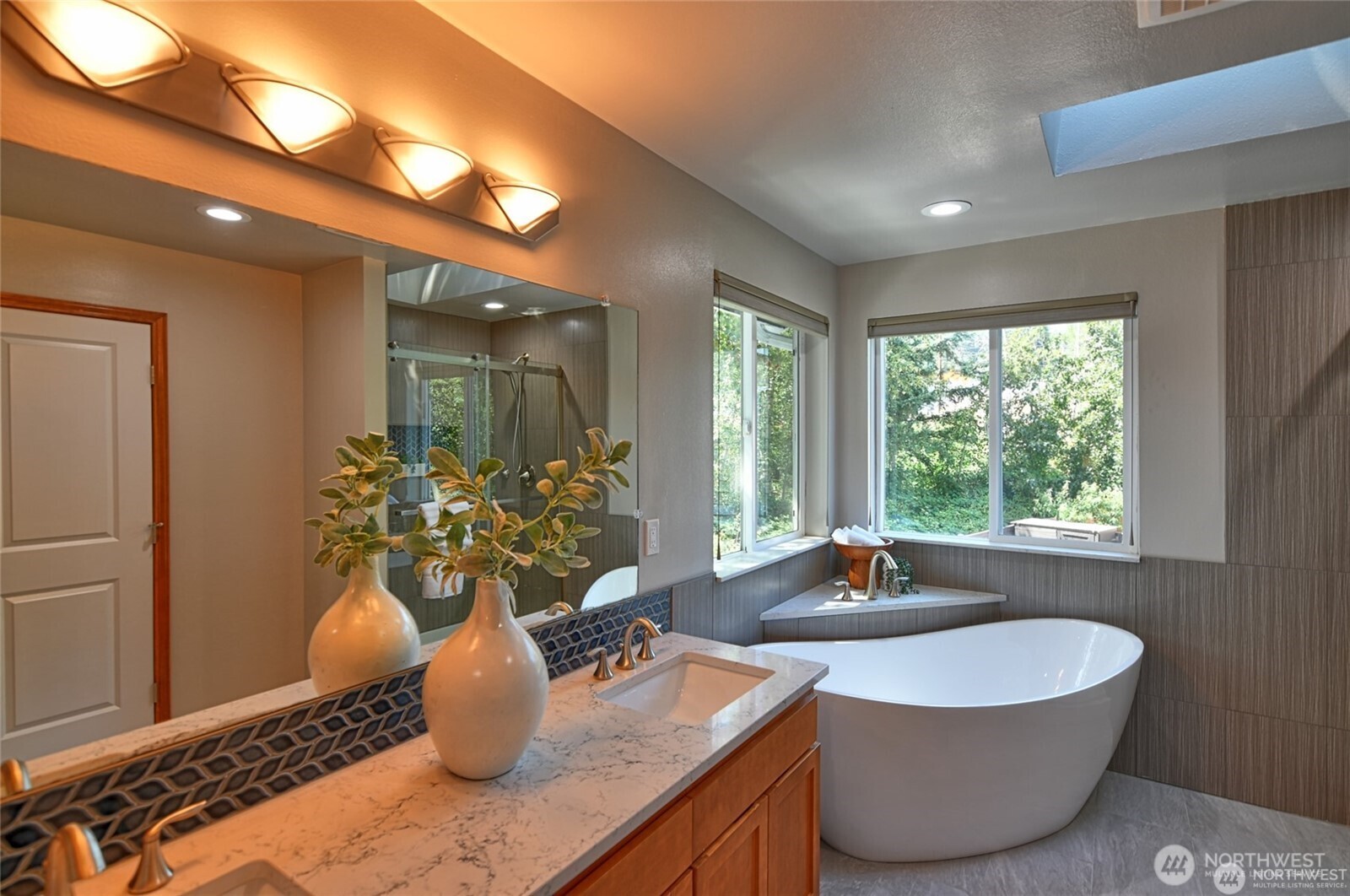 1706 239th Street Southwest Bothell, WA 98021 - Photo 13 of 26 Gallery Image 13