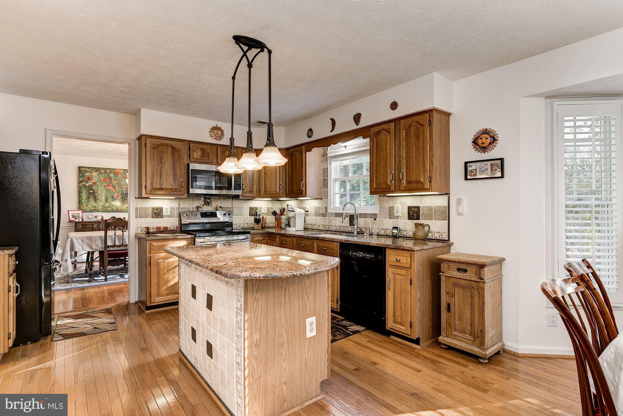 9 Oak Run Road Laurel, MD 20724 - Photo 21 of 63 Reverse View of Kitchen