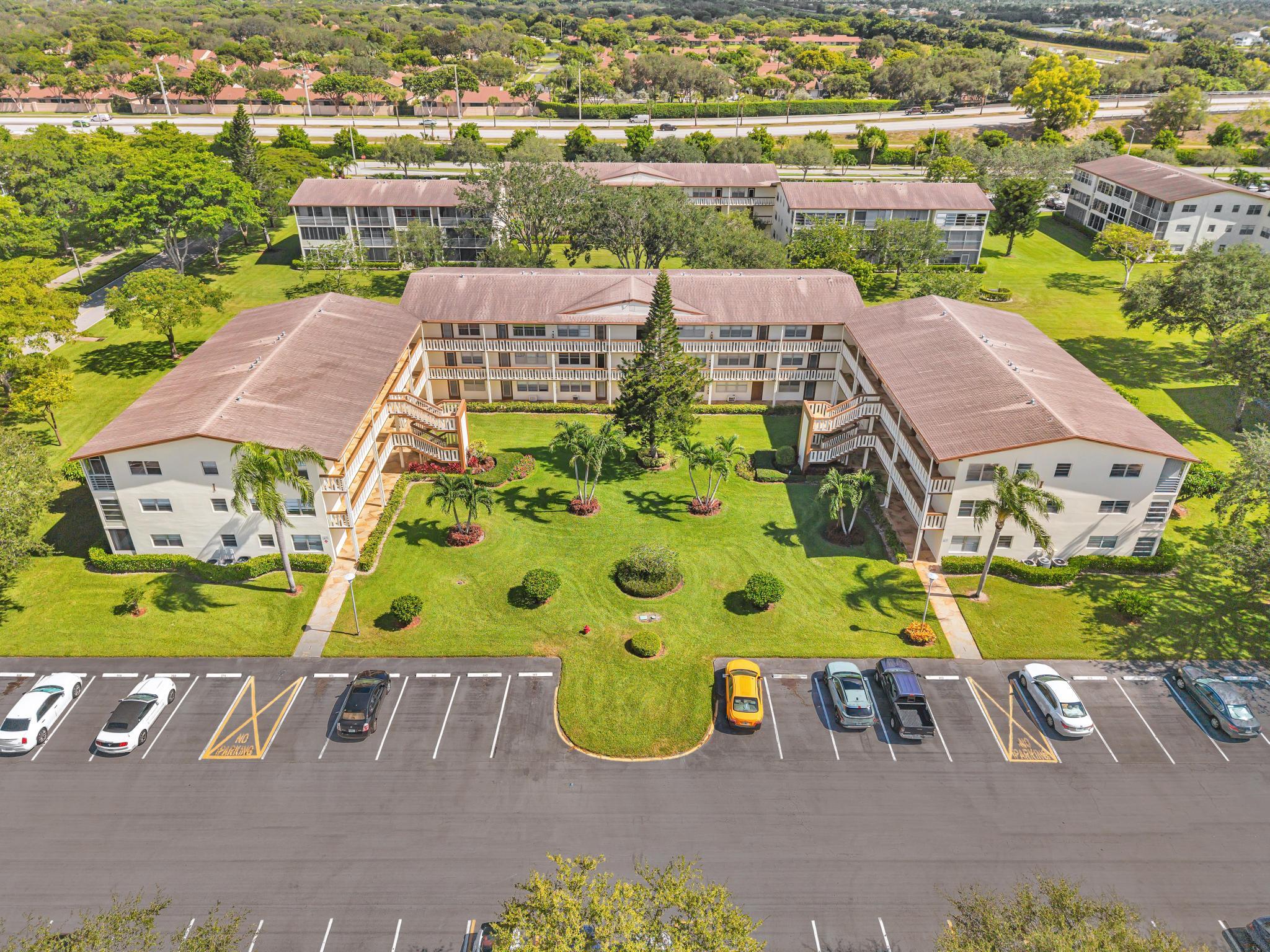 339 Mansfield I, Unit 339 Boca Raton, FL 33434 - Photo 20 of 21 DJI_20250820104923_0057_D_FPP