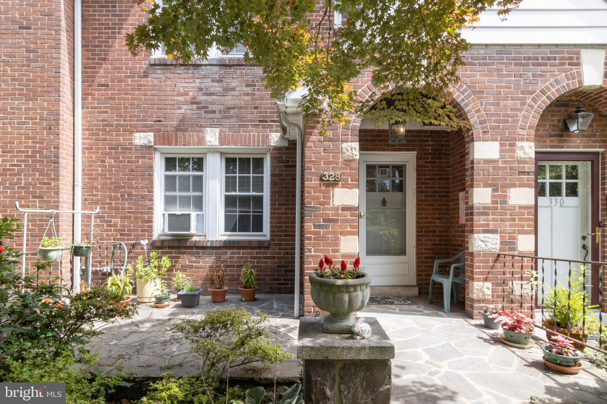328 Dunkirk Road Baltimore, MD 21212 - Photo 2 of 31