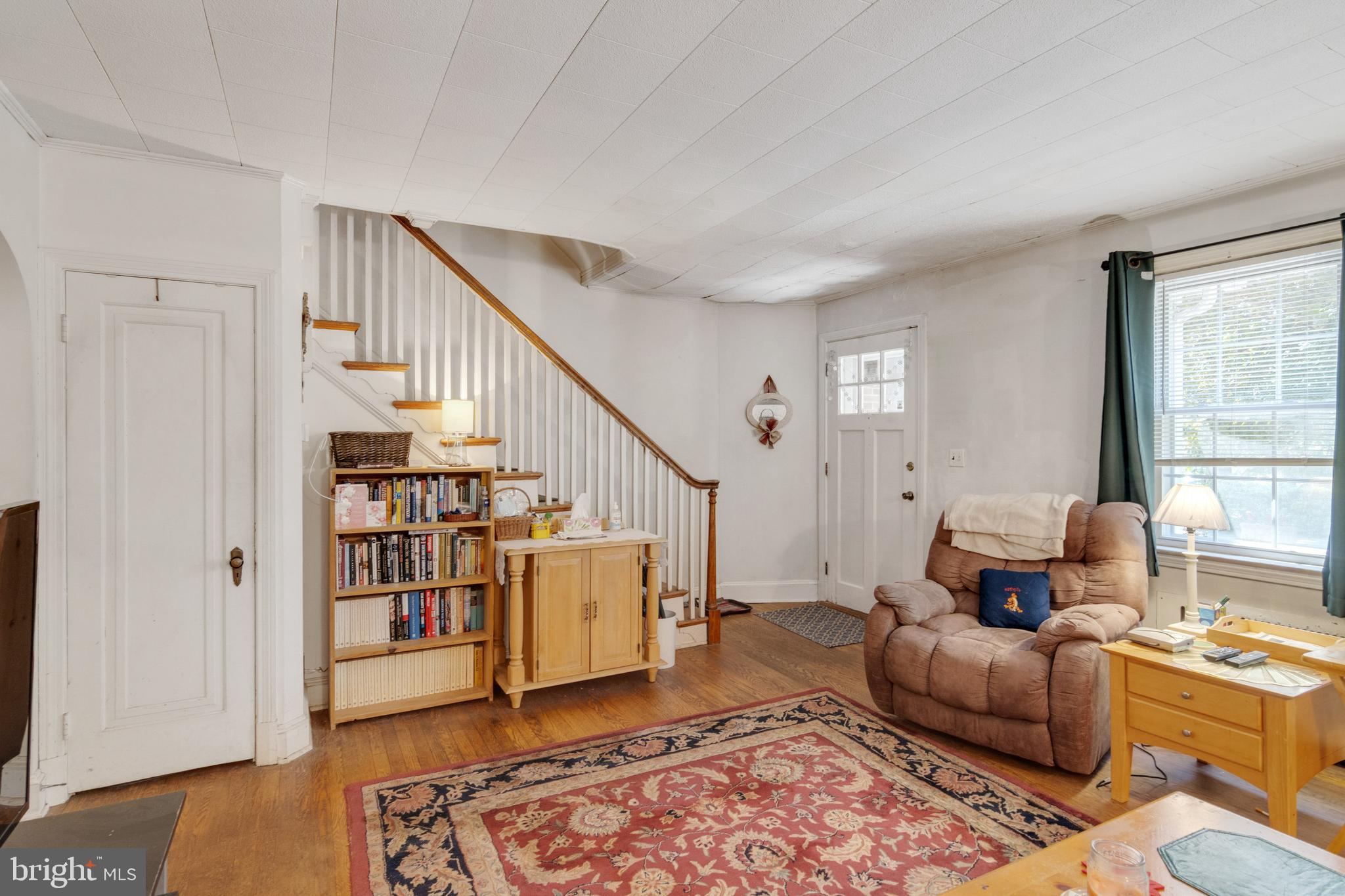 328 Dunkirk Road Baltimore, MD 21212 - Photo 3 of 31