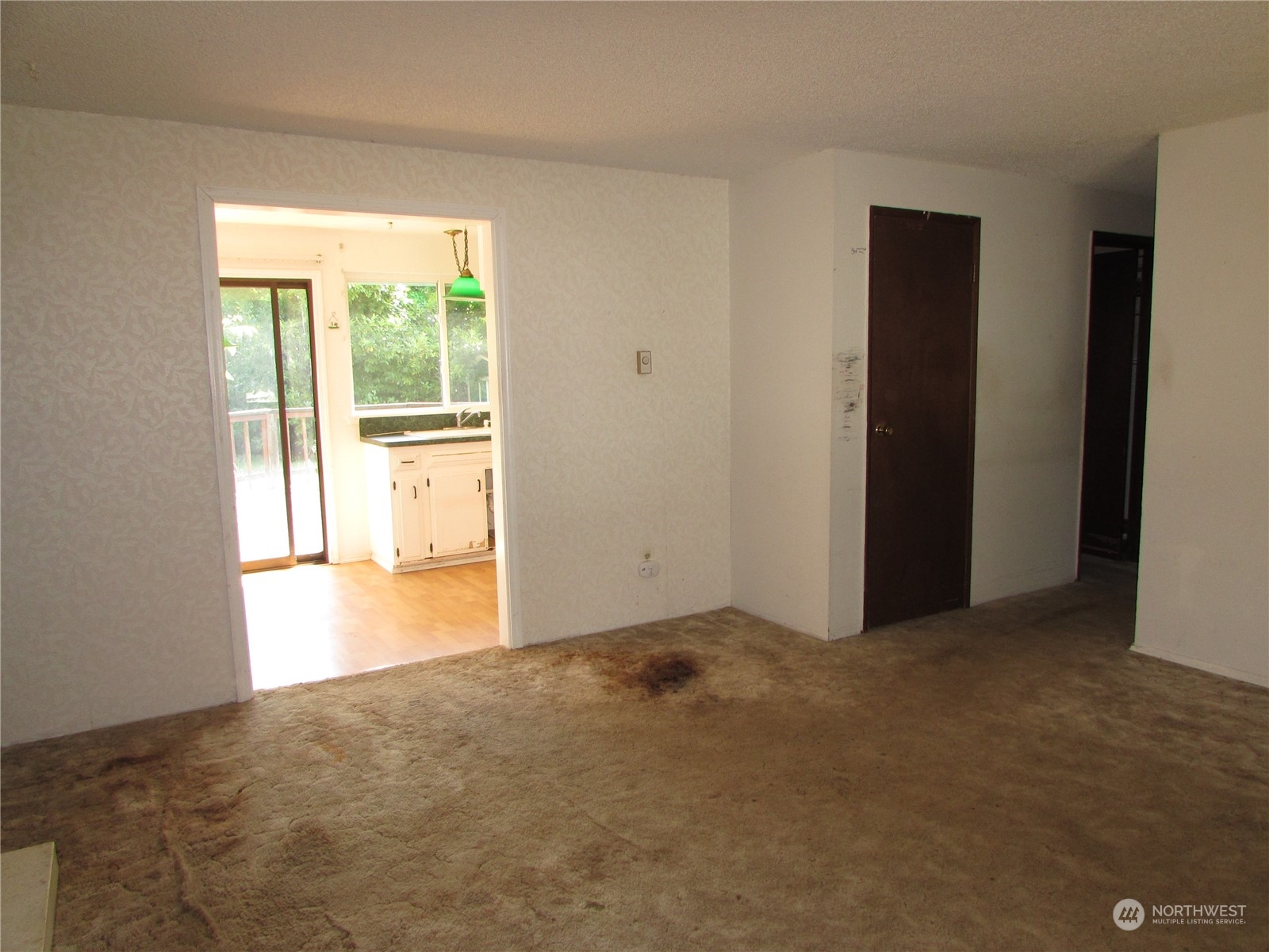 616 212th Street Southwest Bothell, WA 98021 - Photo 8 of 20 a view of an empty room with a window