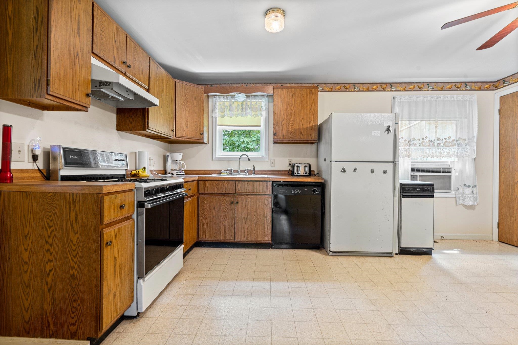 2812 Province Lake Road Wakefield, NH 03830 - Photo 3 of 40 Gallery Image 3