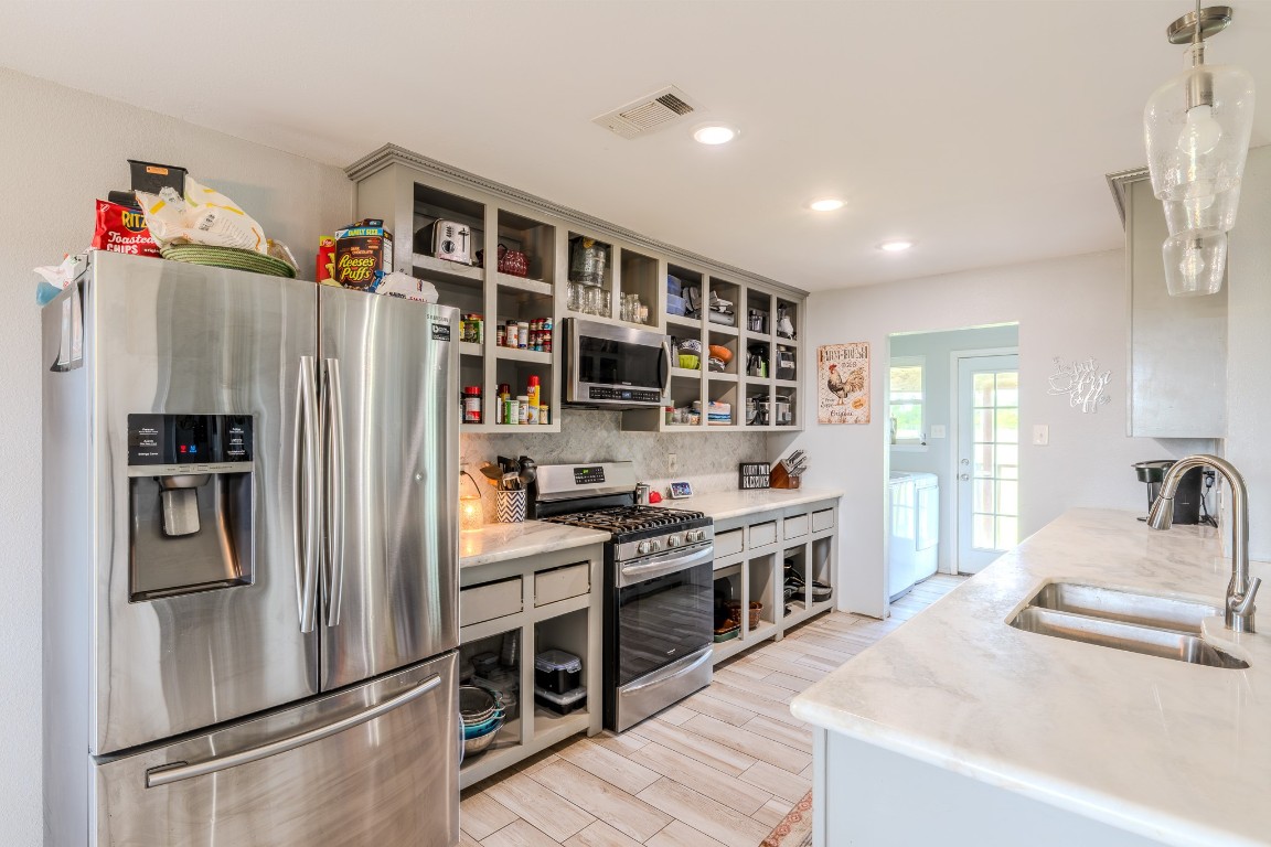 8283 Ashwood Road Van Vleck, TX 77482 - Photo 11 of 17