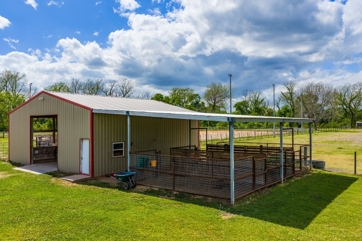 8283 Ashwood Road Van Vleck, TX 77482 - Photo 6 of 17