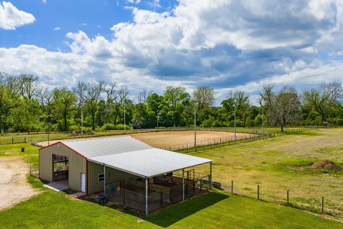 8283 Ashwood Road Van Vleck, TX 77482 - Photo 7 of 17