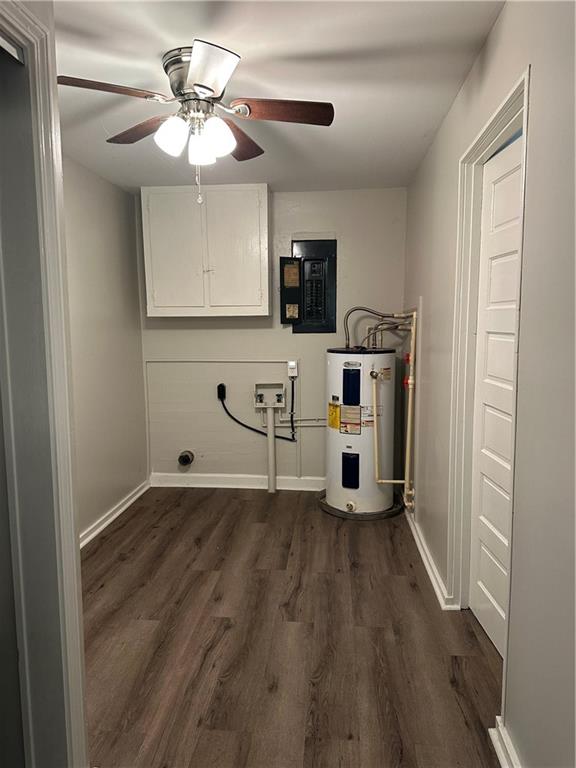 615 Cassville Road Southeast Cartersville, GA 30120 - Photo 17 of 24 a view of a kitchen with electric appliances
