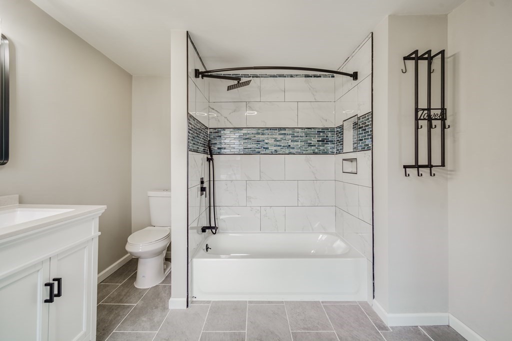 30 Farnsworth Street Springfield, MA 01107 - Photo 13 of 42 Gallery Image 13