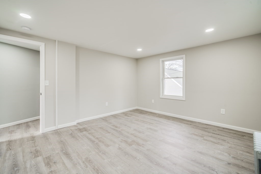 30 Farnsworth Street Springfield, MA 01107 - Photo 17 of 42 Gallery Image 17