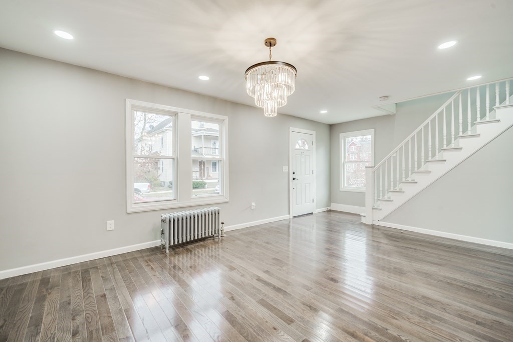 30 Farnsworth Street Springfield, MA 01107 - Photo 8 of 42 Gallery Image 8
