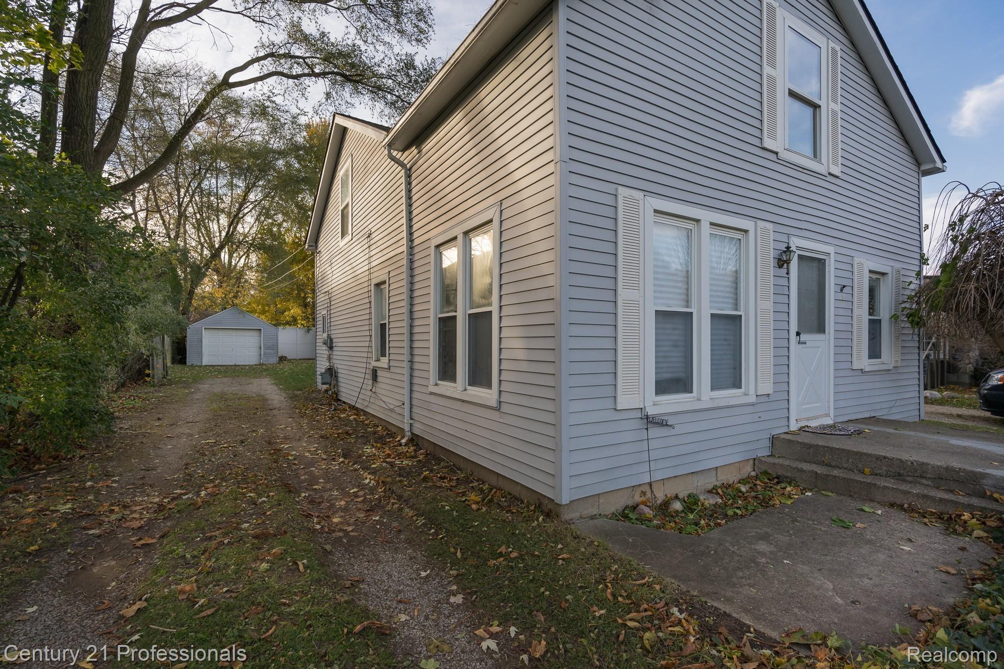2450 Gerald Avenue Rochester, MI 48307 - Photo 2 of 24 Gerald MLS-W001.jpg