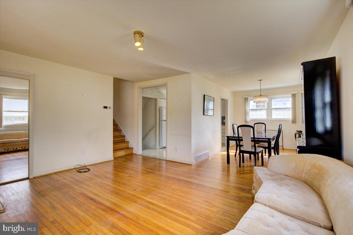 373 Lawrence Road Broomall, PA 19008 - Photo 6 of 30 a living room with furniture and a table