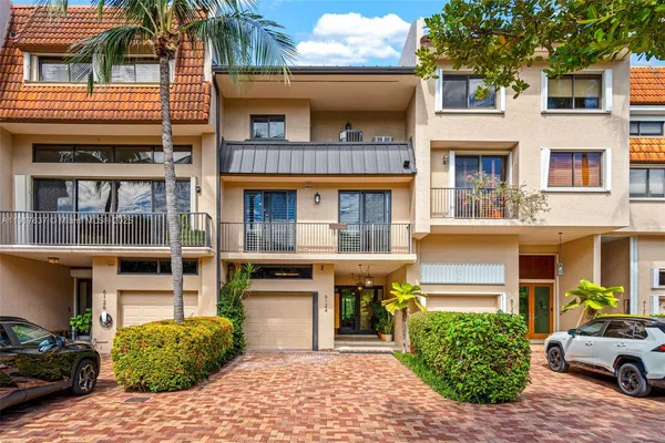$1,700,000 | 6124 Paradise Point Drive, Unit 6124, Palmetto Bay, FL 33157