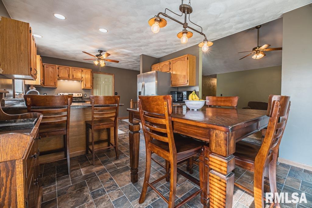 9447 West Guinivere Drive Mapleton, IL 61547 - Photo 19 of 49 Gallery Image 19