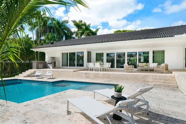 $40,000 | 7155 Los Pinos Boulevard, Coral Gables, FL 33143