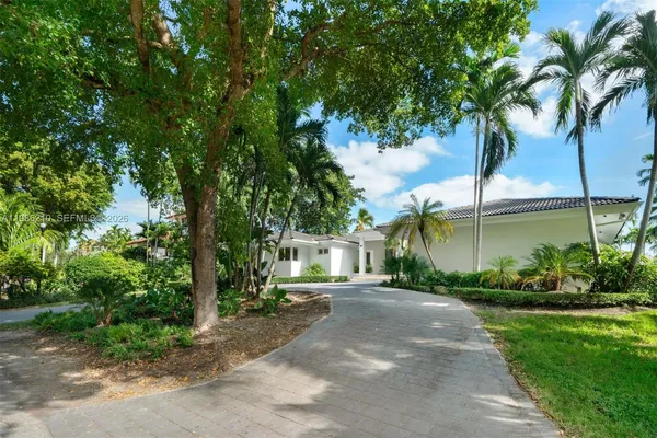 $40,000 | 7155 Los Pinos Boulevard, Coral Gables, FL 33143