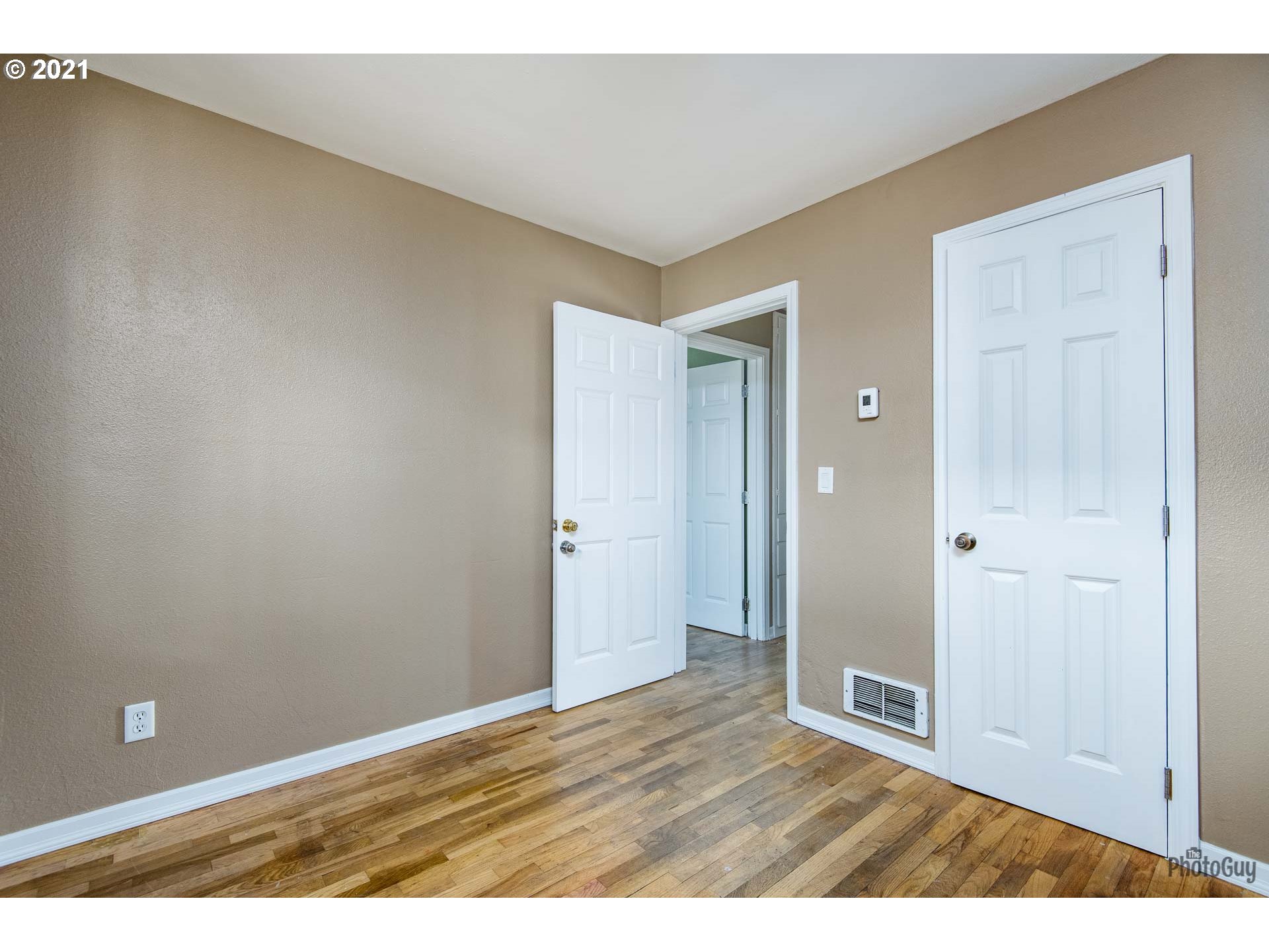 724 Centennial Boulevard Springfield, OR 97477 - Photo 16 of 26