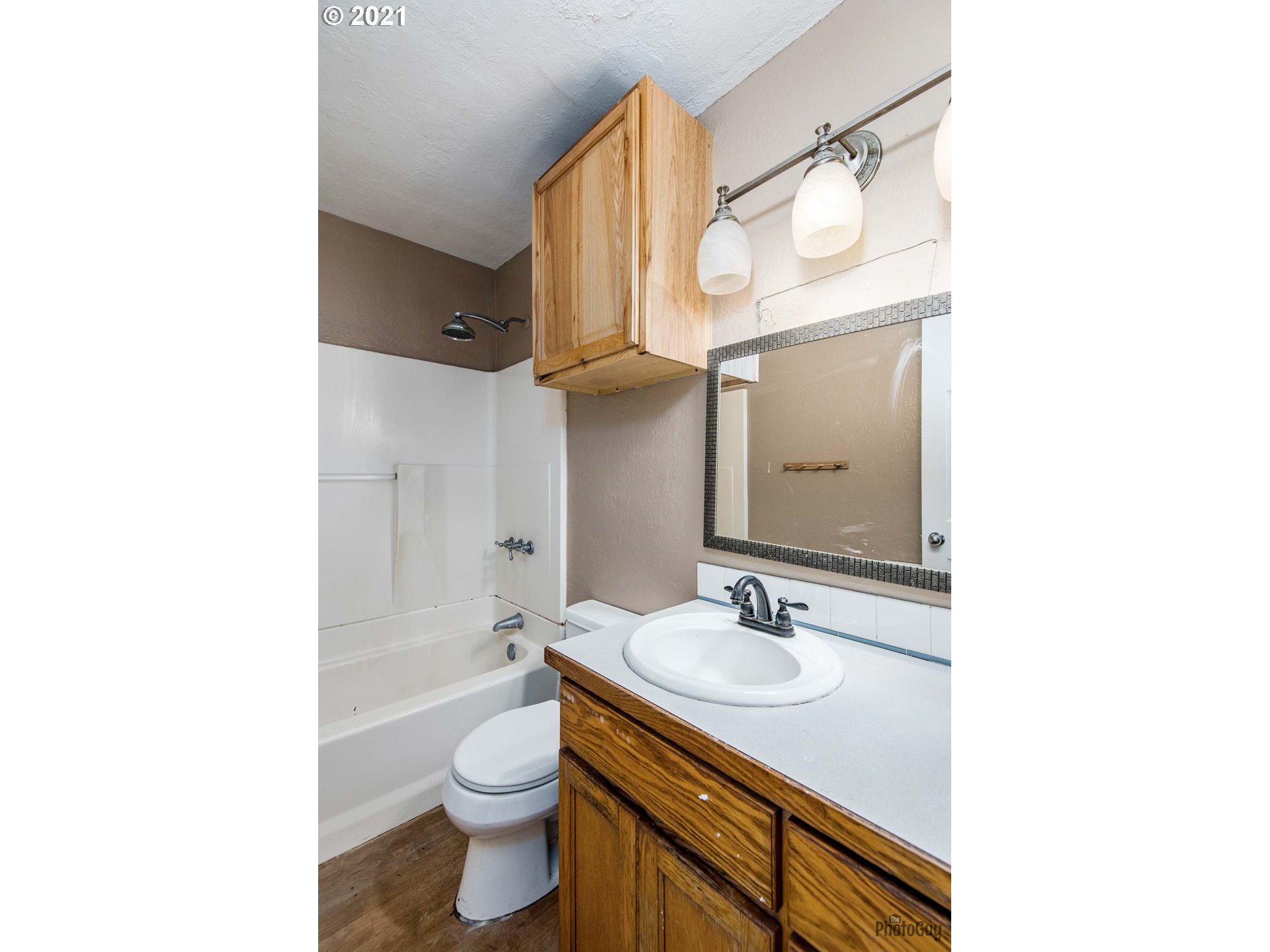 724 Centennial Boulevard Springfield, OR 97477 - Photo 17 of 26