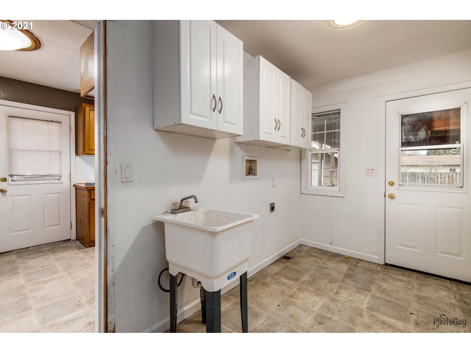 724 Centennial Boulevard Springfield, OR 97477 - Photo 18 of 26