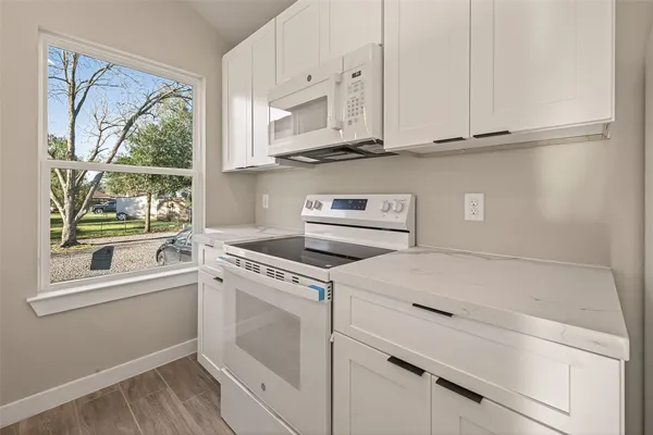 $1,700 | 8902 A Alejo Drive, Houston, TX 77088