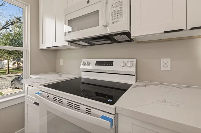 $1,960 | 8902 Alejo Drive, Unit A, Houston, TX 77088