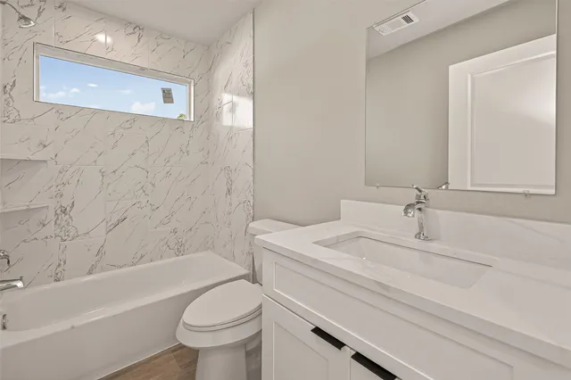 $1,960 | 8902 Alejo Drive, Unit A, Houston, TX 77088