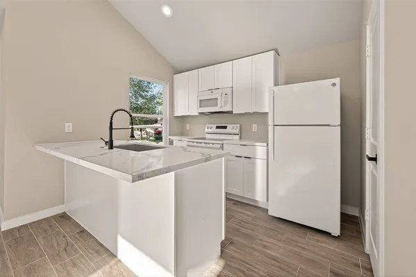 $1,700 | 8902 A Alejo Drive, Houston, TX 77088