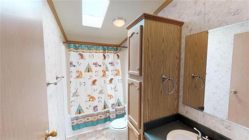 346 Hutchman Road Mars, PA 16046 - Photo 21 of 25 Main Bath