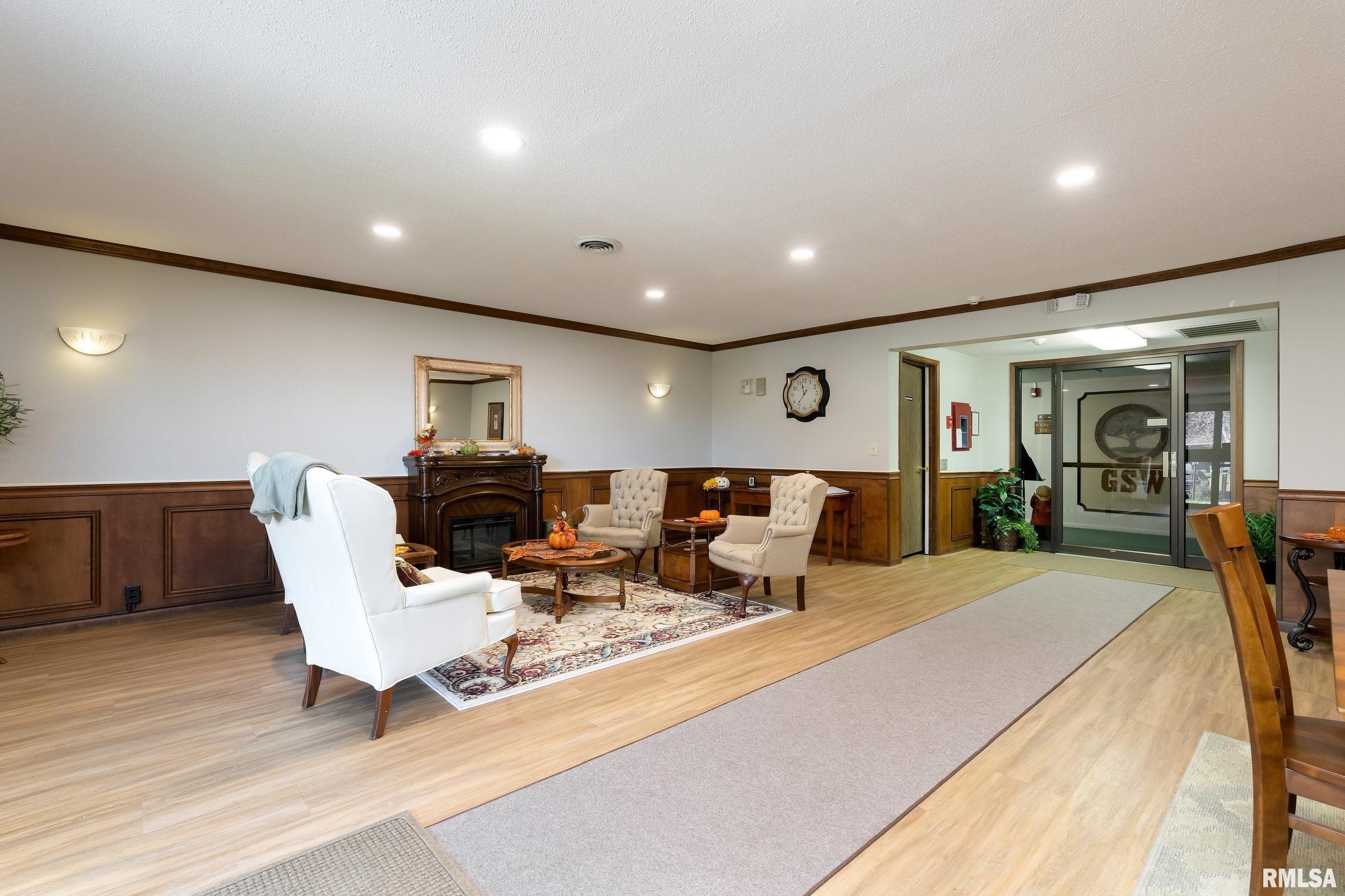 1360 Kimberly Ridge Road, Unit 305 Bettendorf, IA 52722 - Photo 4 of 24 Gallery Image 4
